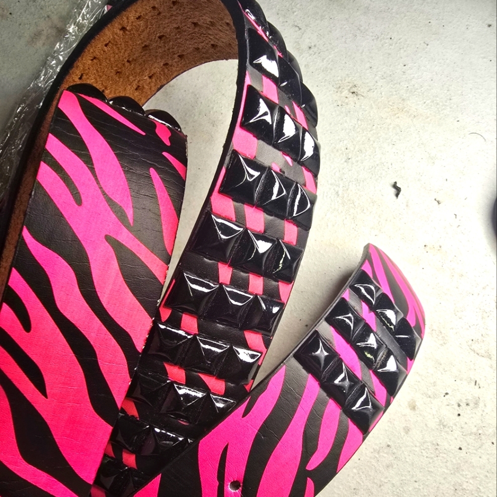 Hot pink Vintage Zebra belt, NWT